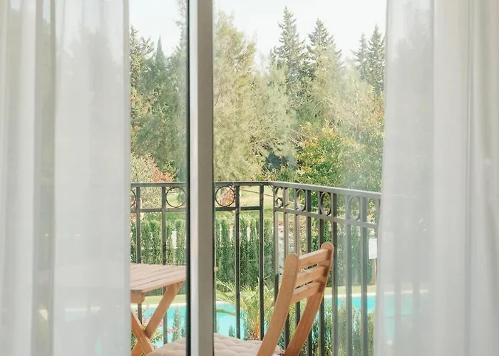 Casa *